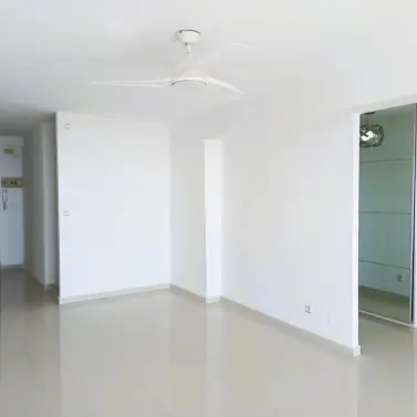 Продажа апартаментов на среднем этаже в Montemar