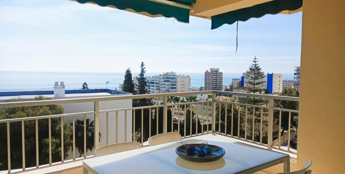 Продажа апартаментов на среднем этаже в Montemar 9