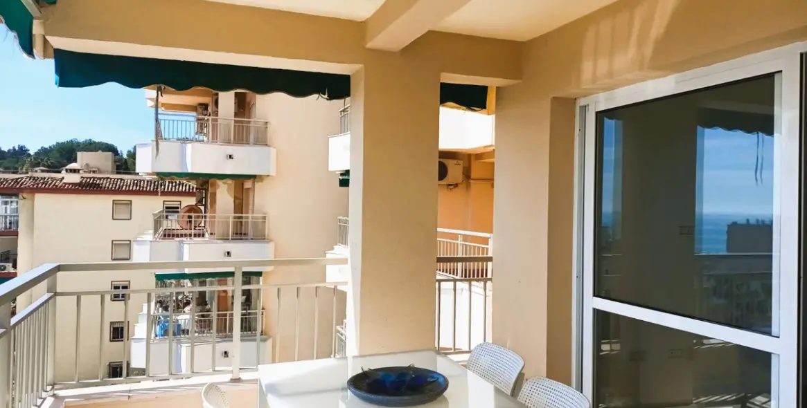 Продажа апартаментов на среднем этаже в Montemar 12