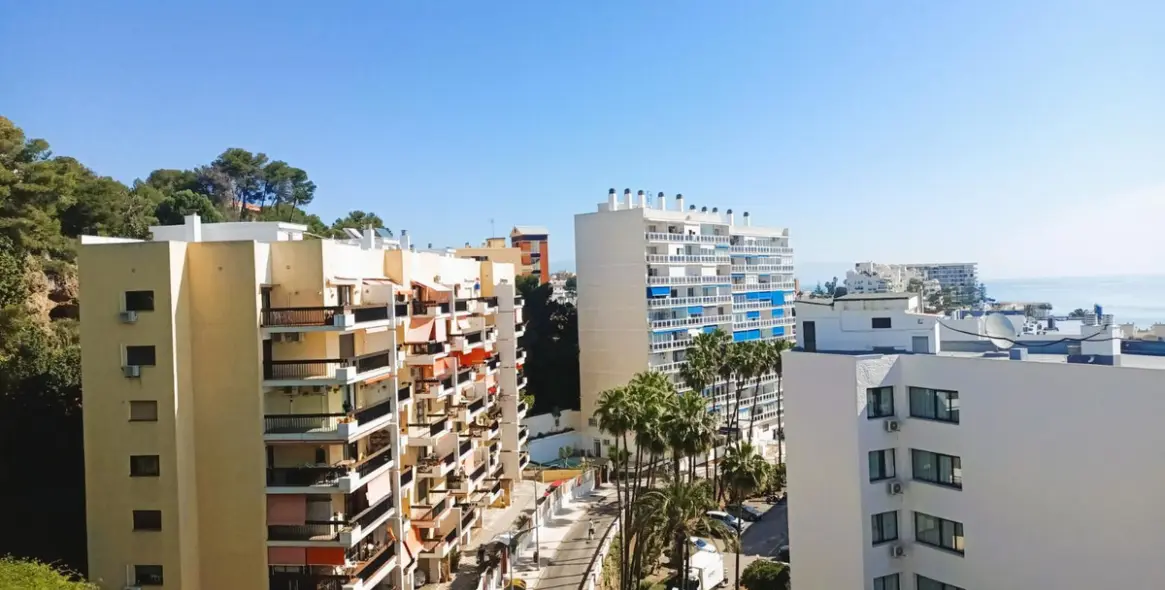 Продажа апартаментов на среднем этаже в Montemar 14