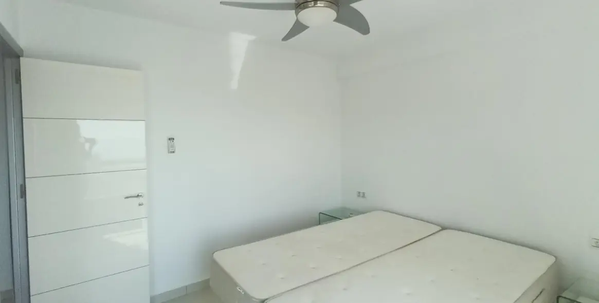 Продажа апартаментов на среднем этаже в Montemar 18