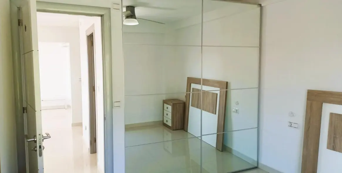 Продажа апартаментов на среднем этаже в Montemar 21