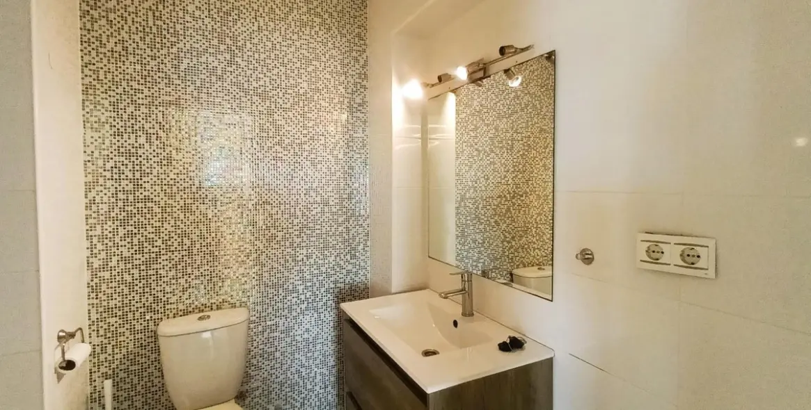 Продажа апартаментов на среднем этаже в Montemar 23