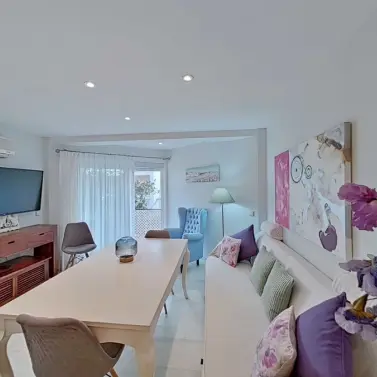 Продажа апартаментов на среднем этаже в Marbella