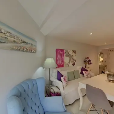 Продажа апартаментов на среднем этаже в Marbella