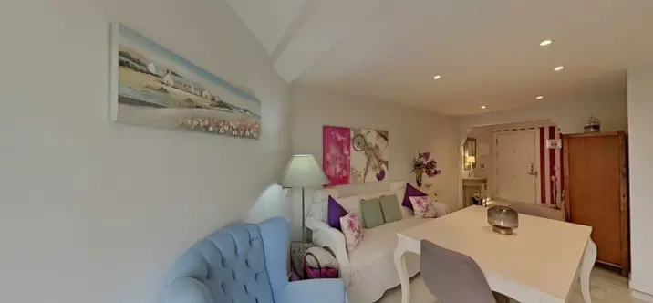 Продажа апартаментов на среднем этаже в Marbella 2