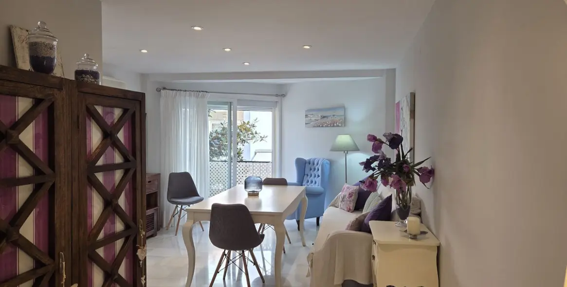 Venta de apartamento en planta media en Marbella 8