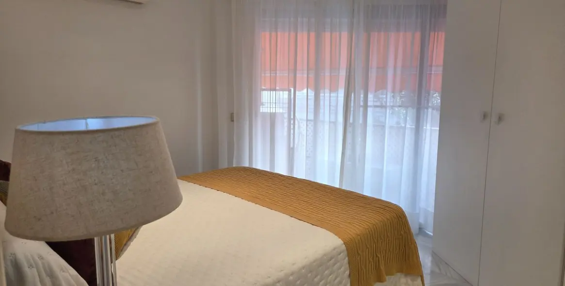 Venta de apartamento en planta media en Marbella 17