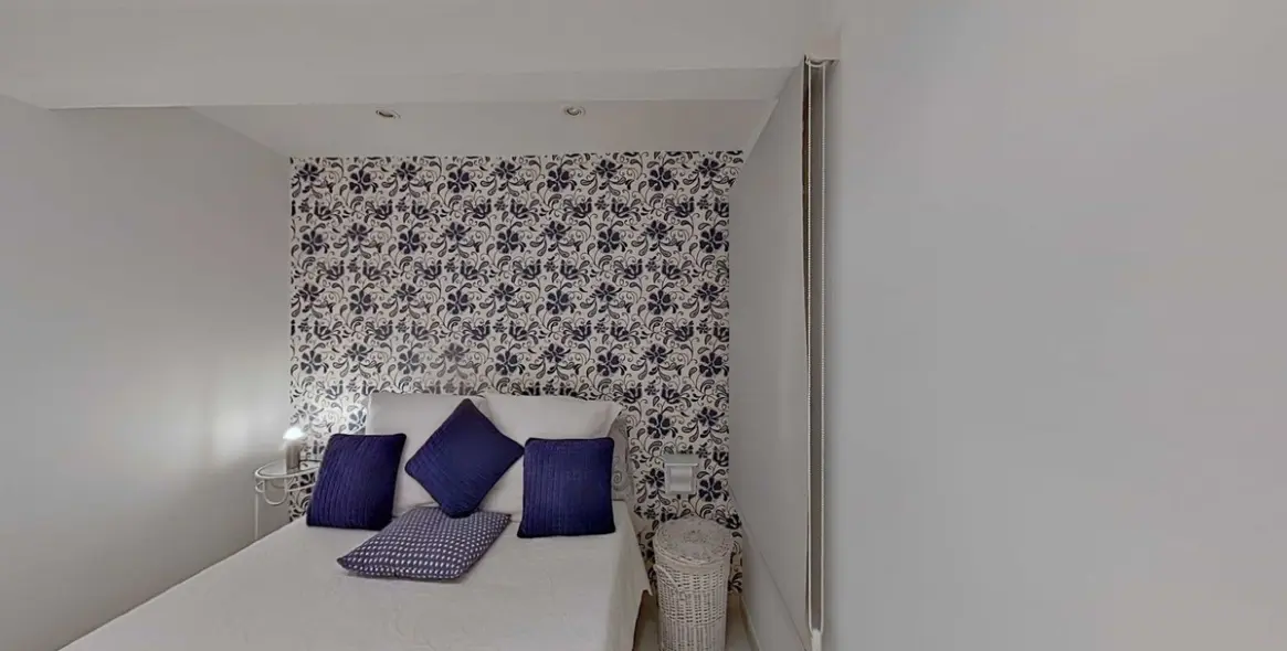 Venta de apartamento en planta media en Marbella 25