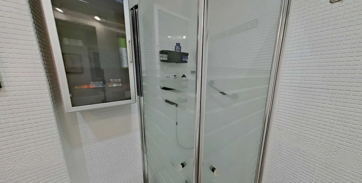 Venta de apartamento en planta media en Marbella 26