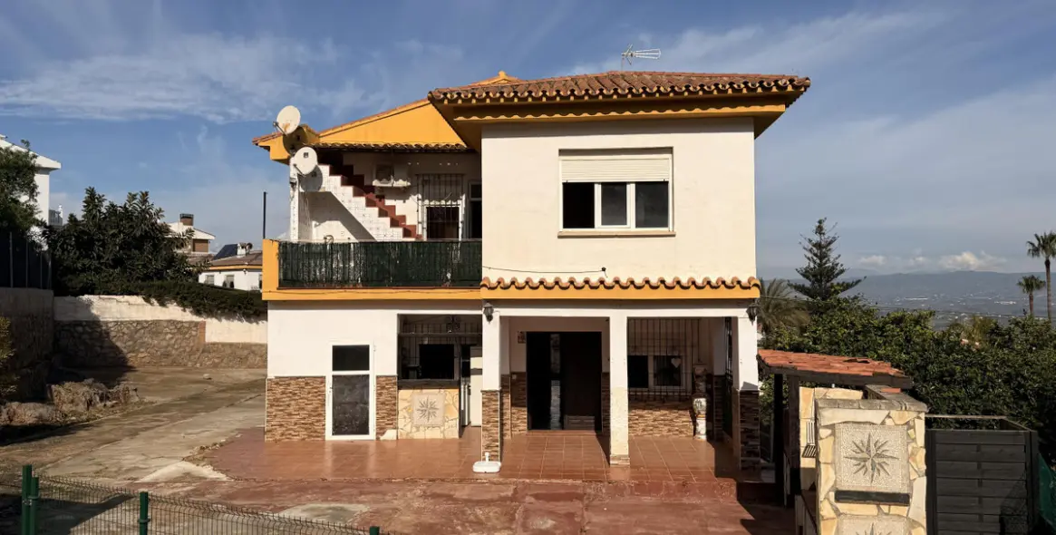 Sale of detached villa in Alhaurín de la Torre 25