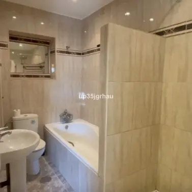 Продажа апартаментов на среднем этаже в Estepona