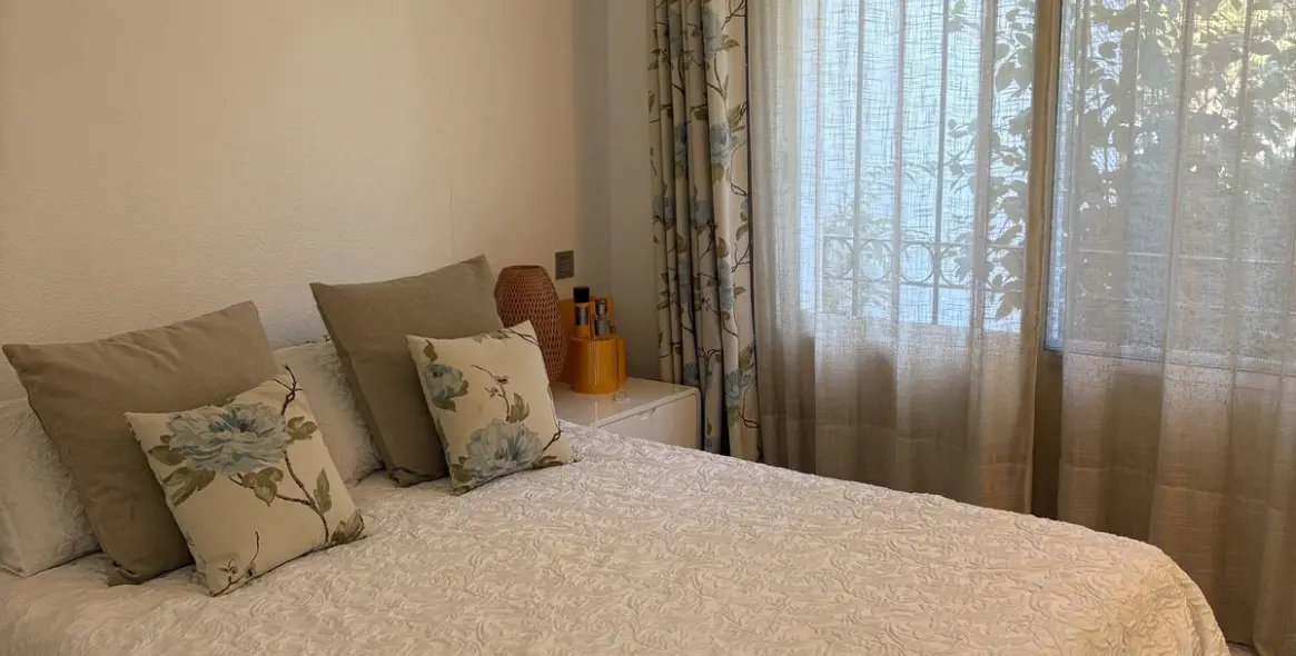 Продажа апартаментов на первом этаже в Miraflores 8