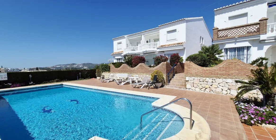 Sale of penthouse in El Chaparral 1