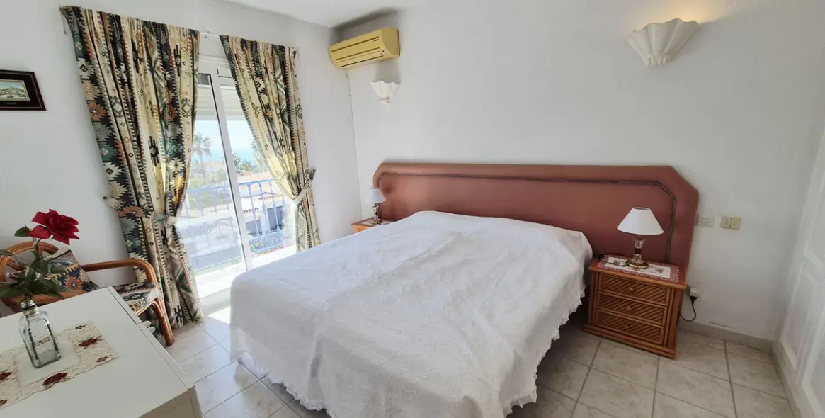 Sale of penthouse in El Chaparral 5