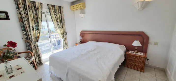 Sale of penthouse in El Chaparral 4