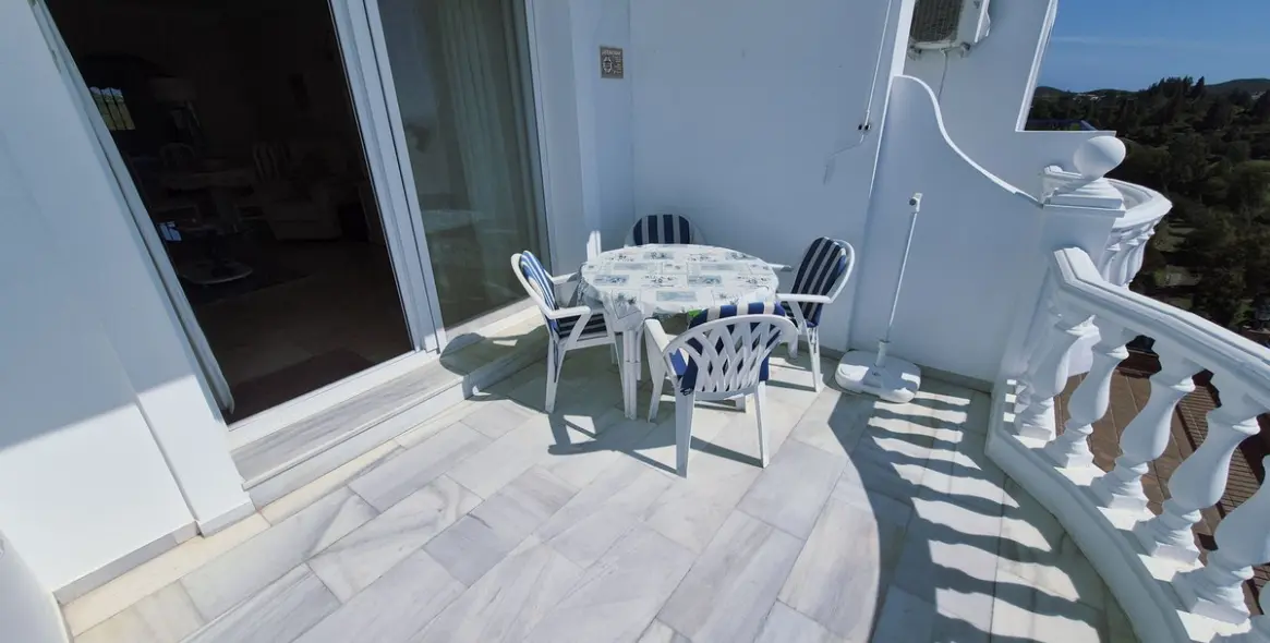 Sale of penthouse in El Chaparral 10