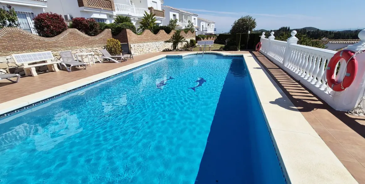 Sale of penthouse in El Chaparral 12