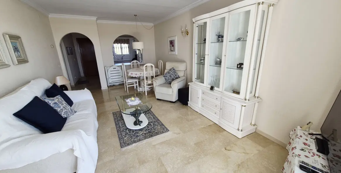 Sale of penthouse in El Chaparral 18