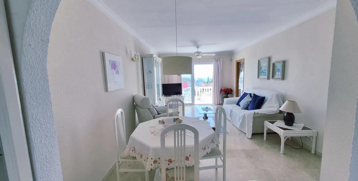 Sale of penthouse in El Chaparral 19