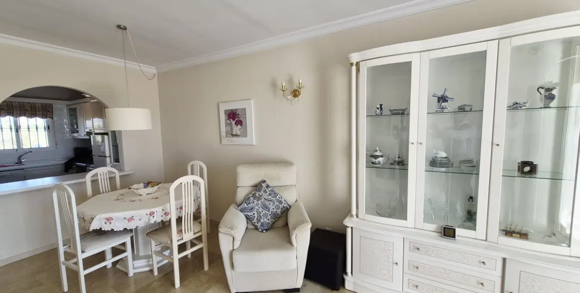 Sale of penthouse in El Chaparral 20