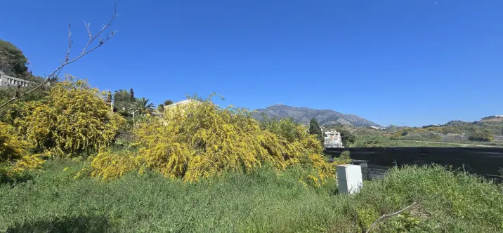 Sale of residential plot in Fuengirola 1