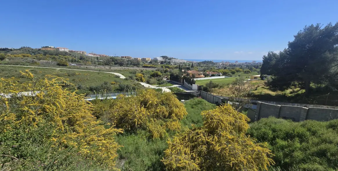 Продажа  жилого участка в Fuengirola 6