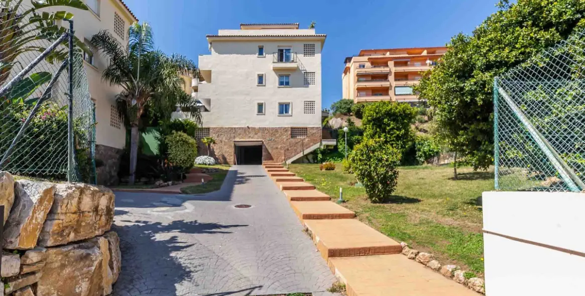 Sale of penthouse in Mijas 2