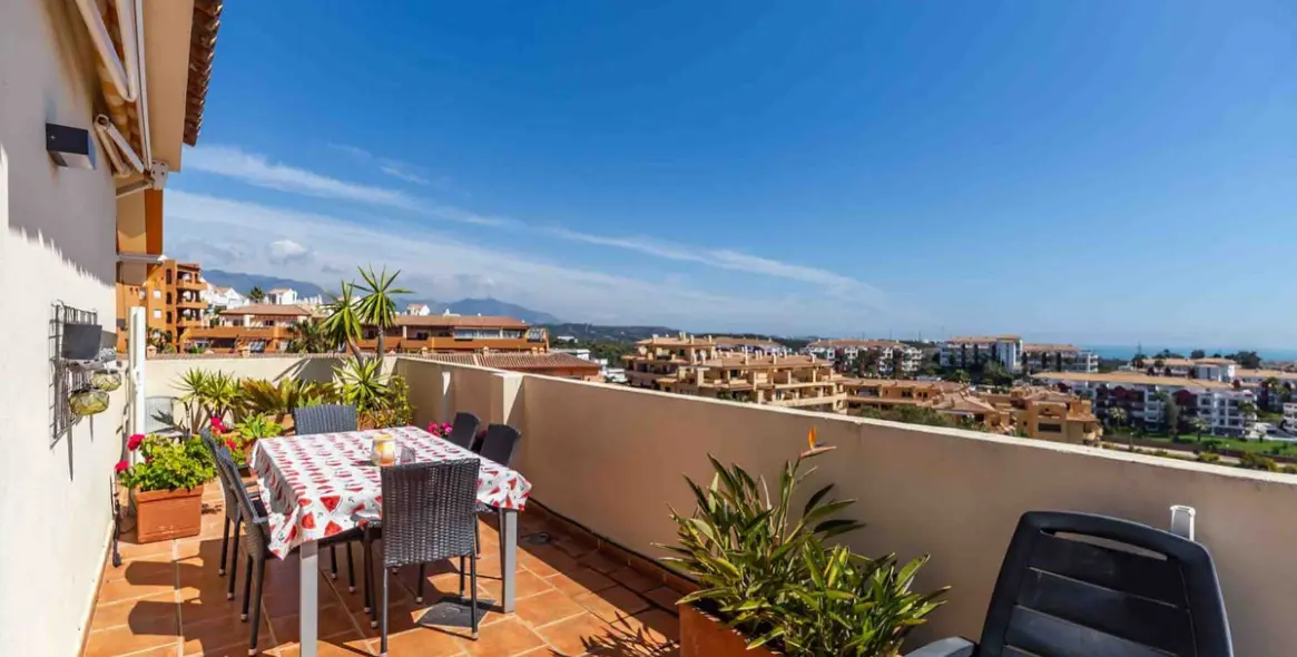 Sale of penthouse in Mijas 81