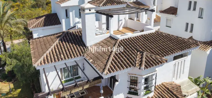 Продажа пентхауса в Nueva Andalucía 1