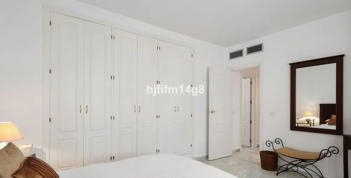 Sale of penthouse in Nueva Andalucía 10