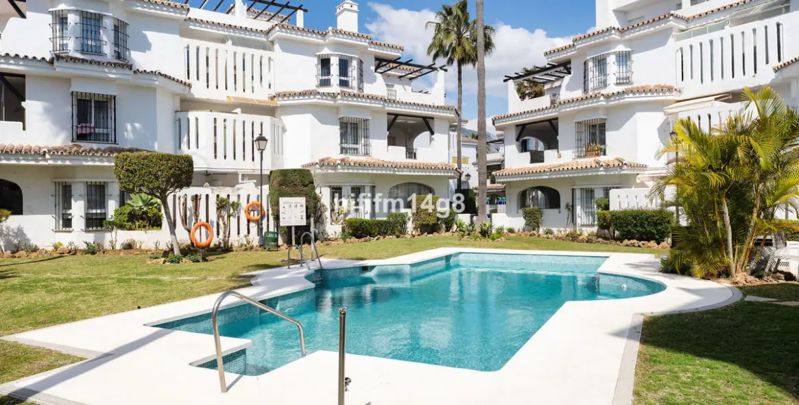Sale of penthouse in Nueva Andalucía 19