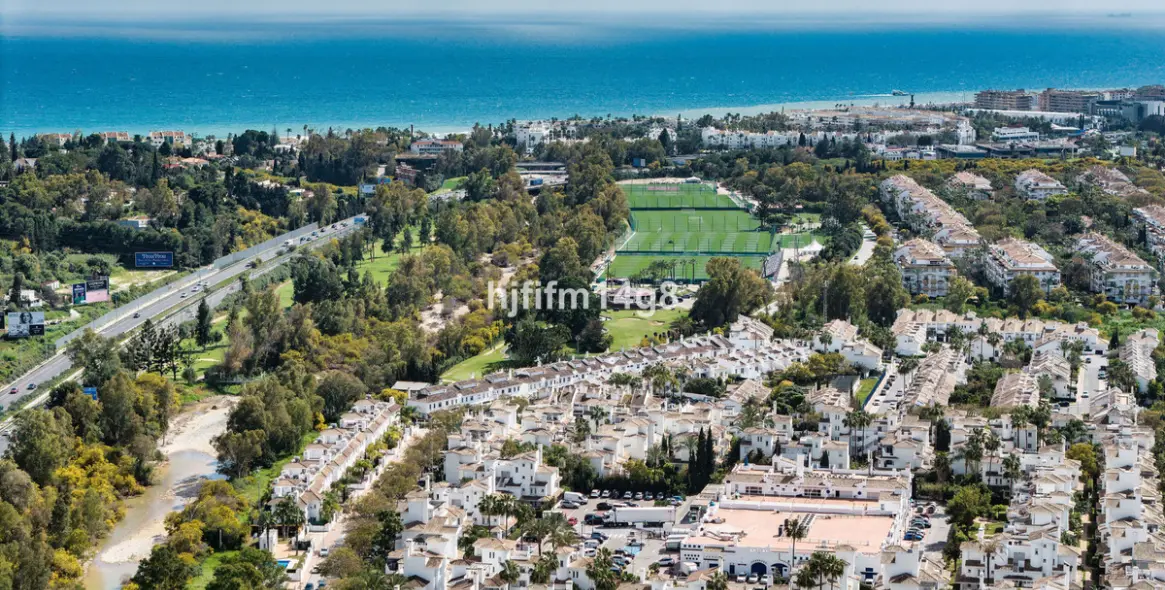 Sale of penthouse in Nueva Andalucía 21