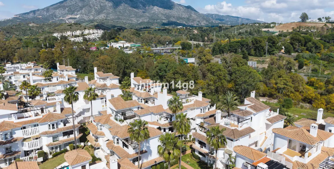 Sale of penthouse in Nueva Andalucía 22