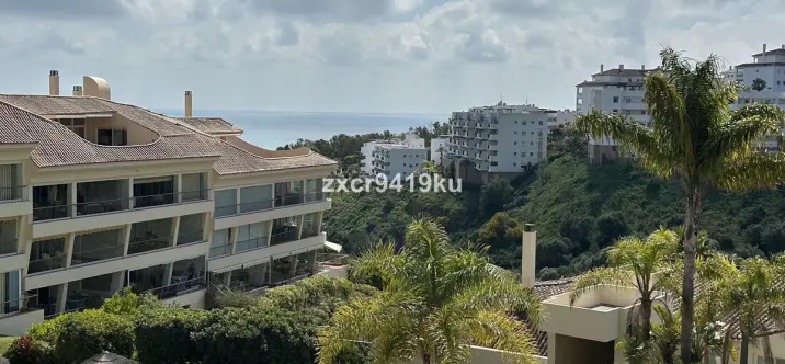 Продажа апартаментов на среднем этаже в Riviera del Sol 0