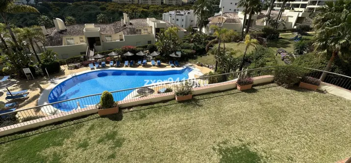 Продажа апартаментов на среднем этаже в Riviera del Sol 4