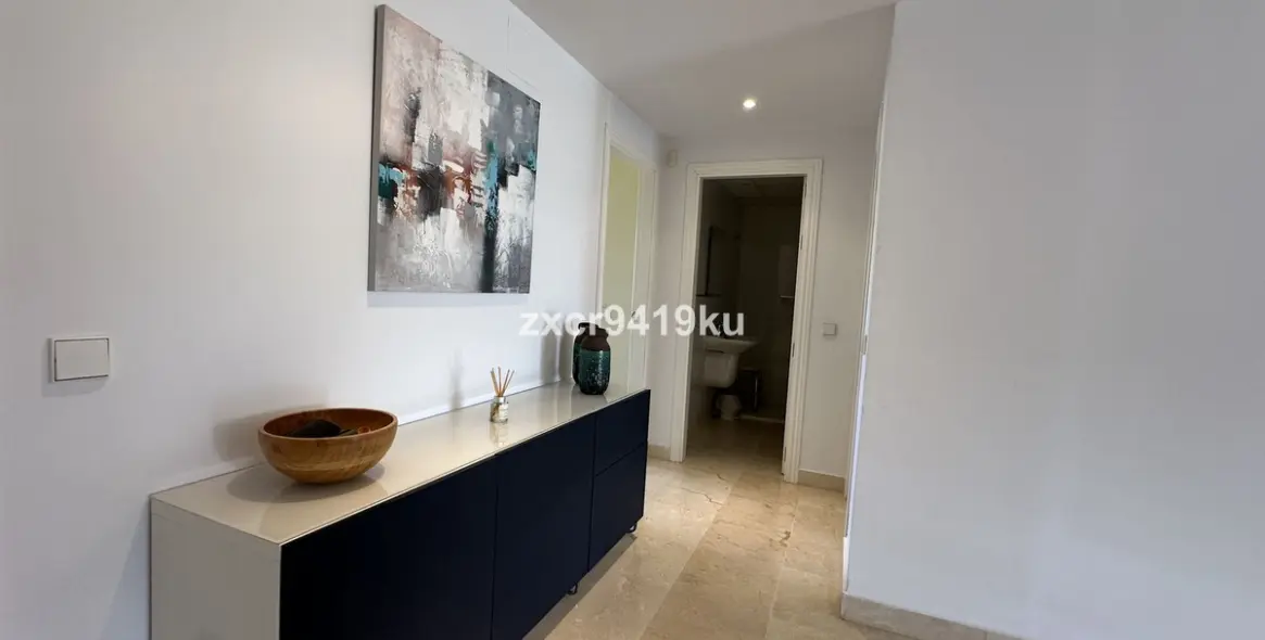 Sale of middle floor apartment in Riviera del Sol 16