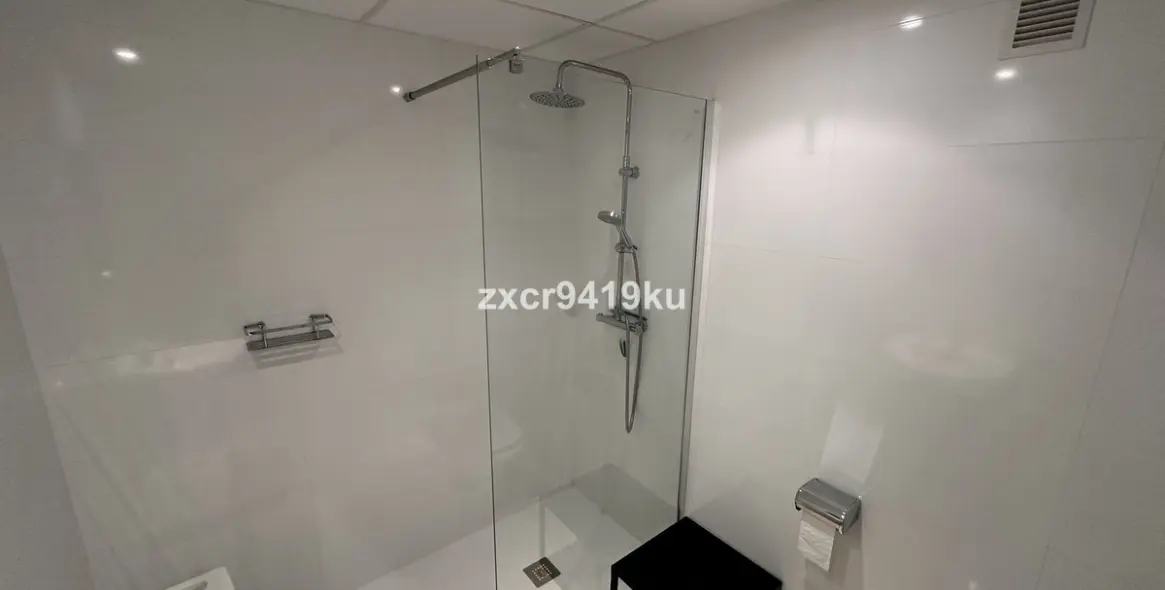 Sale of middle floor apartment in Riviera del Sol 17