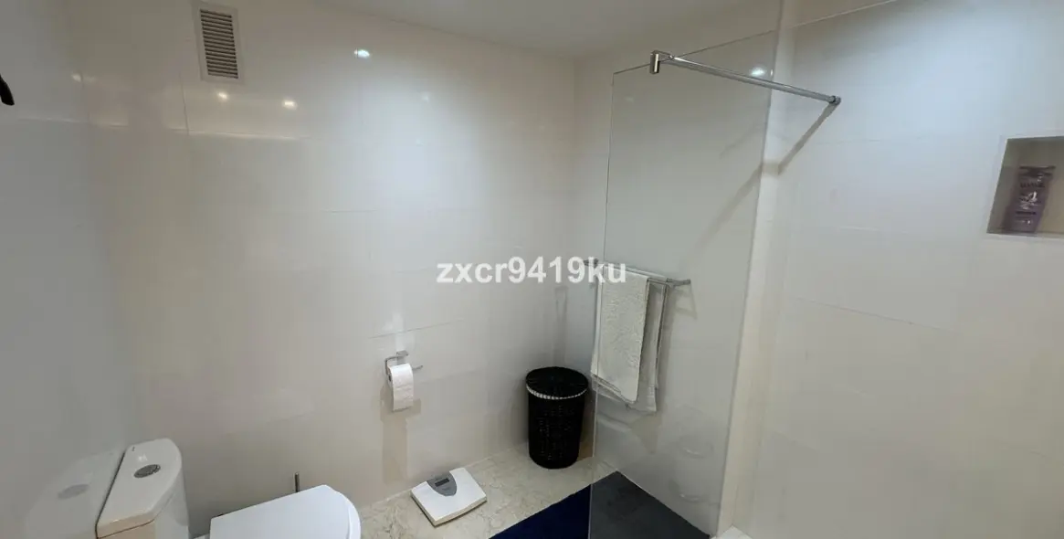 Sale of middle floor apartment in Riviera del Sol 24