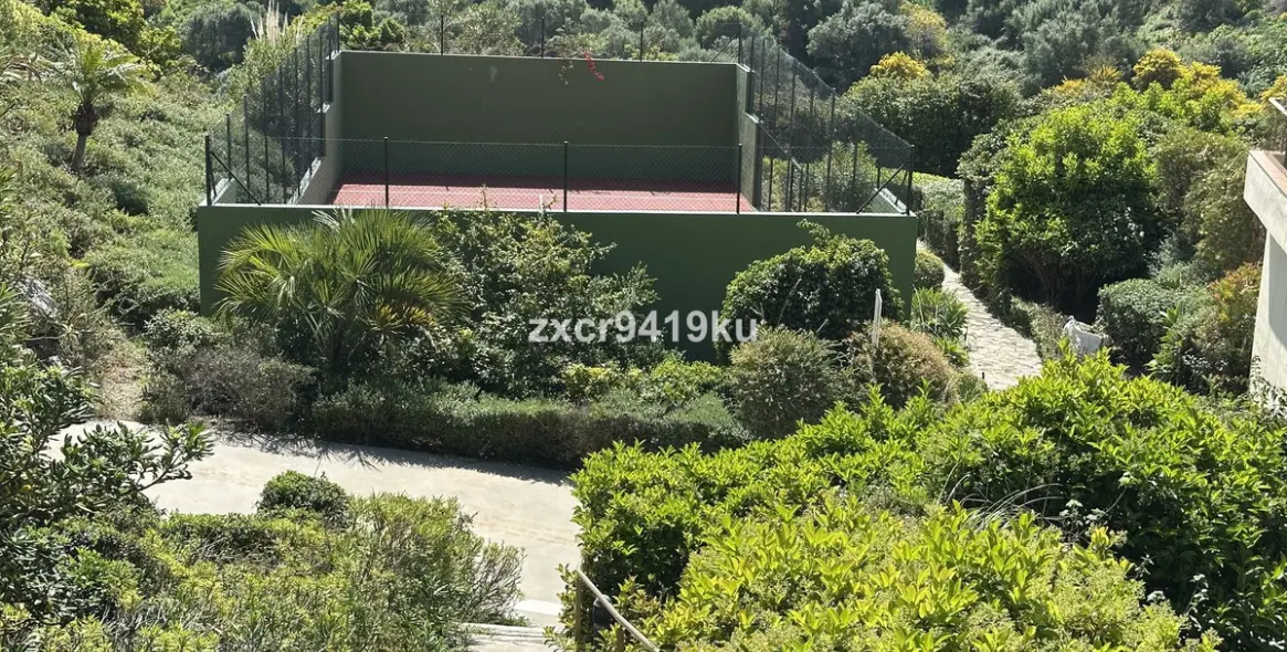 Sale of middle floor apartment in Riviera del Sol 35