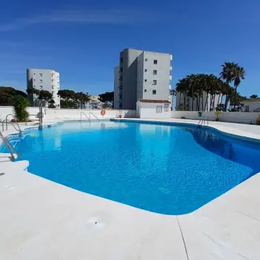 Sale of ground floor apartment in Calahonda