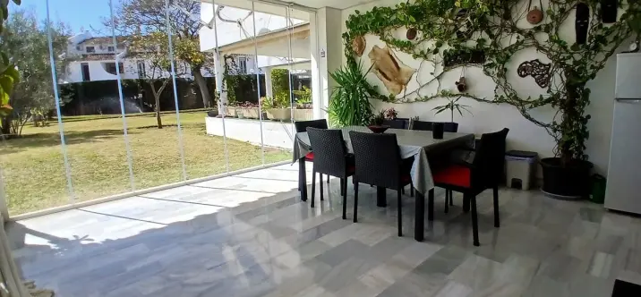 Sale of ground floor apartment in Calahonda 2