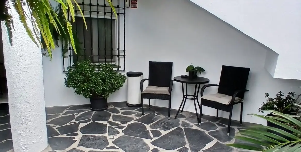 Sale of ground floor apartment in Calahonda 21