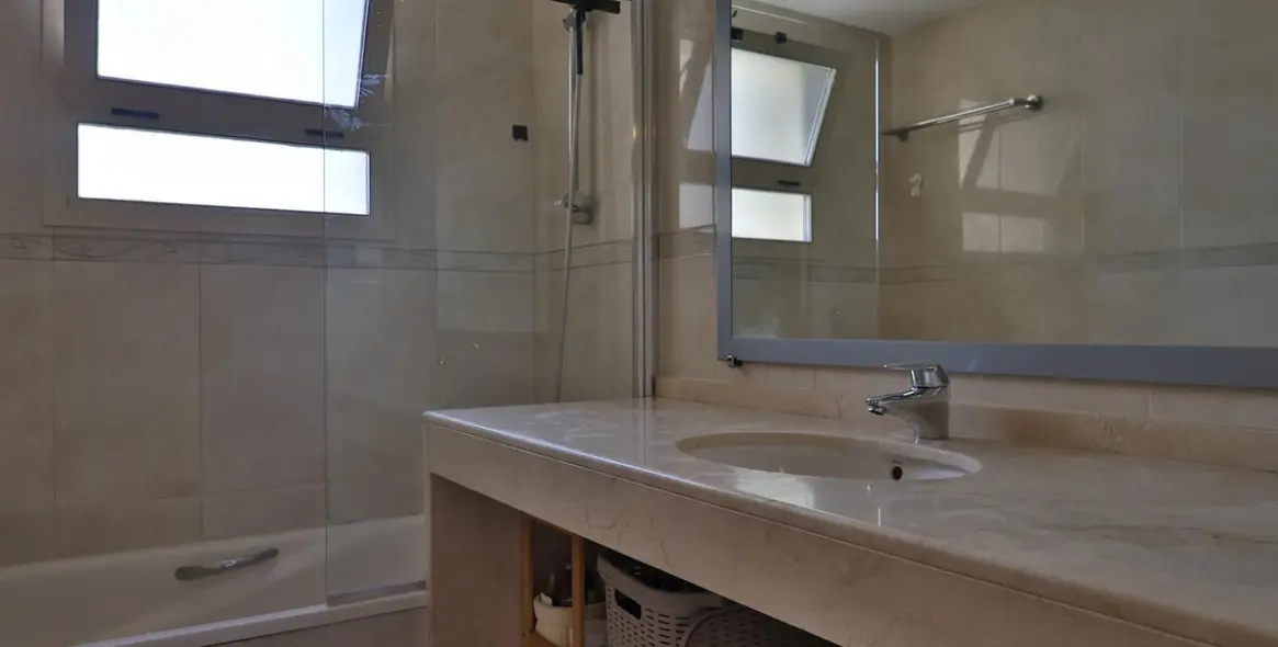 Sale of ground floor apartment in Mijas 8