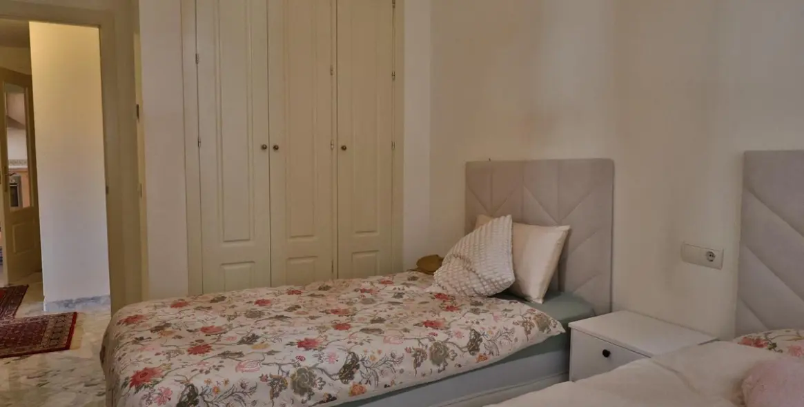 Sale of ground floor apartment in Mijas 10