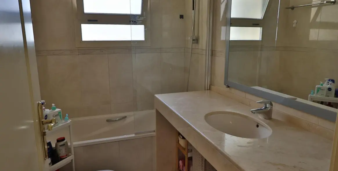 Sale of ground floor apartment in Mijas 36