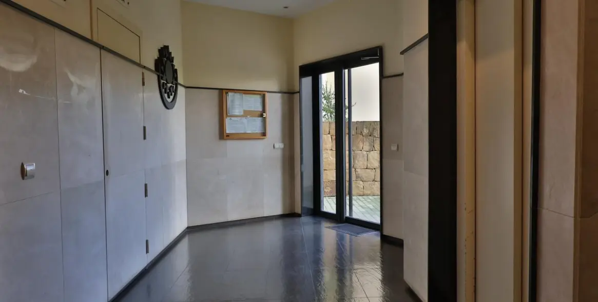 Sale of ground floor apartment in Mijas 49