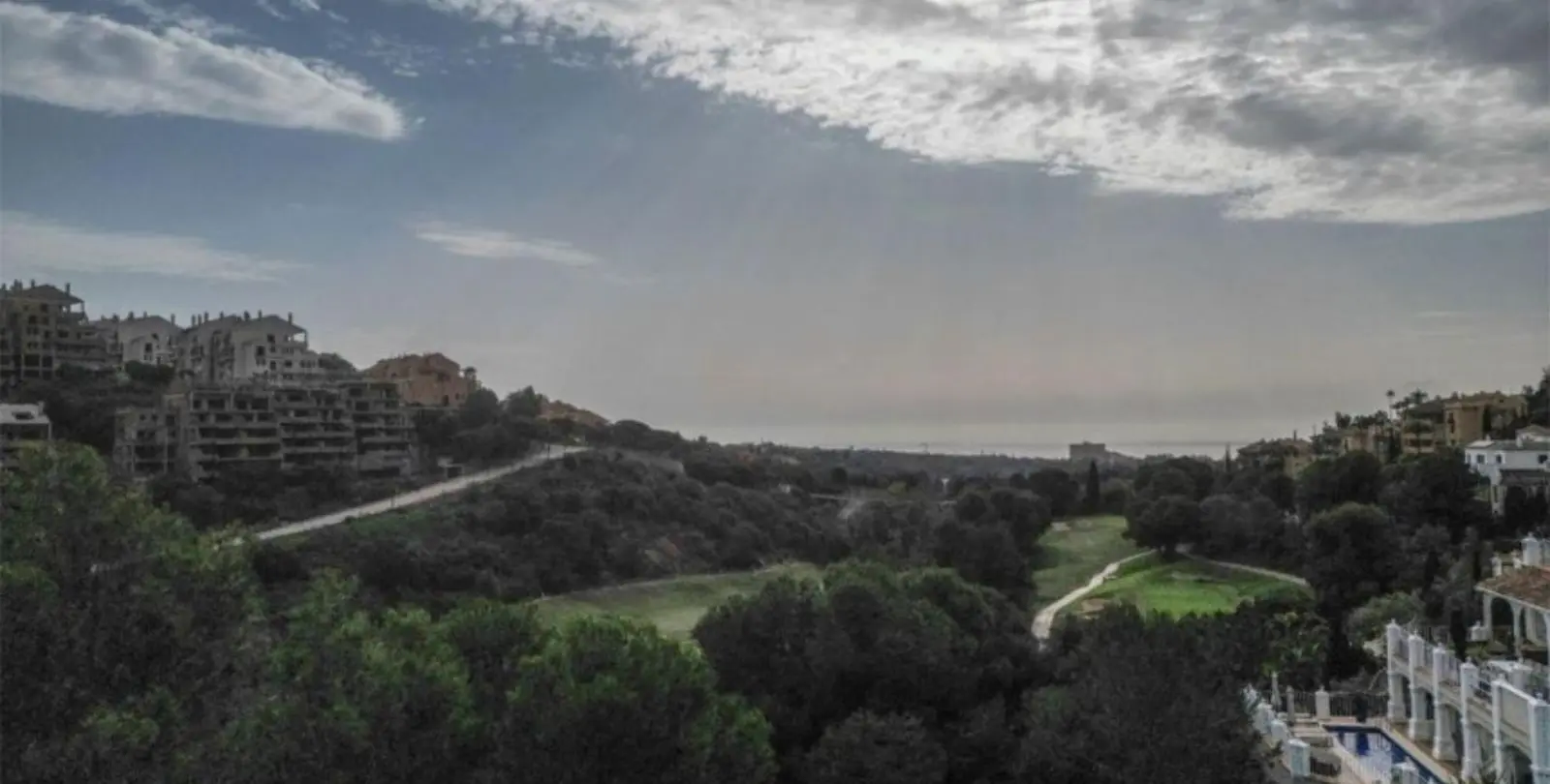 Sale of residential plot in Elviria 5