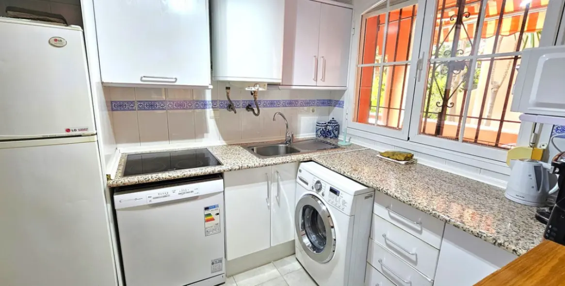 Продажа апартаментов на первом этаже в El Rosario 6