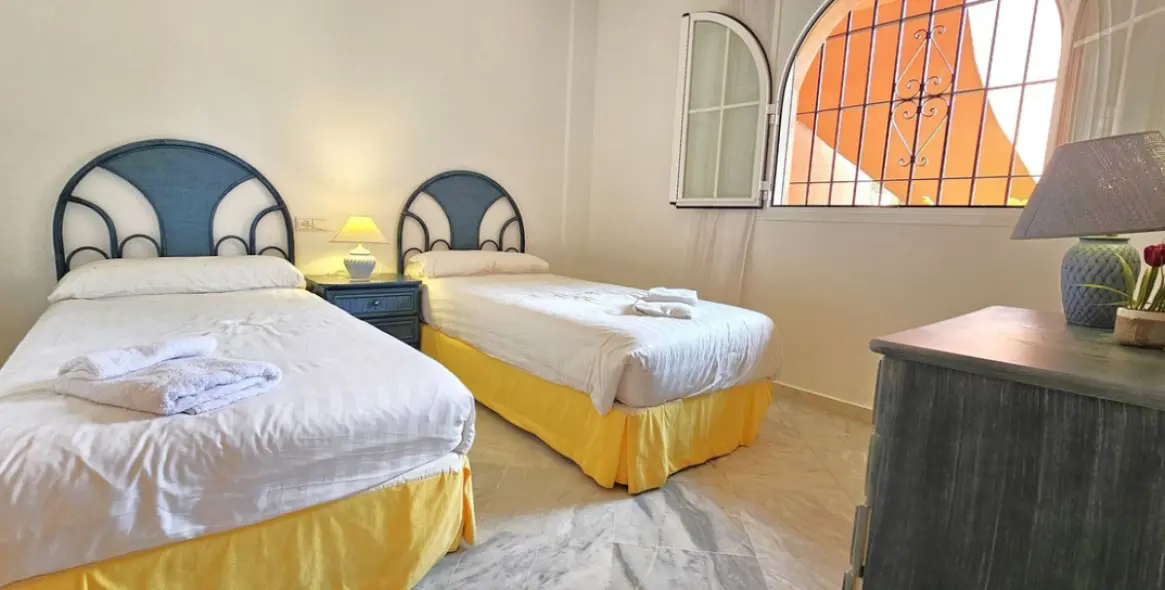 Продажа апартаментов на первом этаже в El Rosario 15